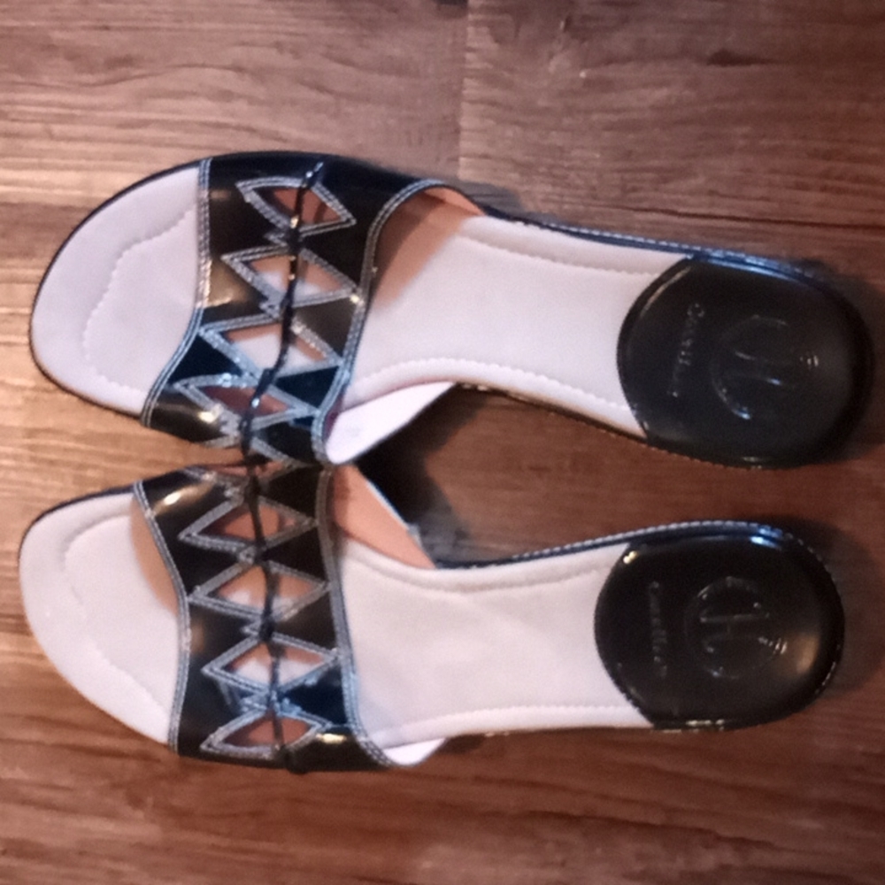 Cole Haan size 10B black sandals